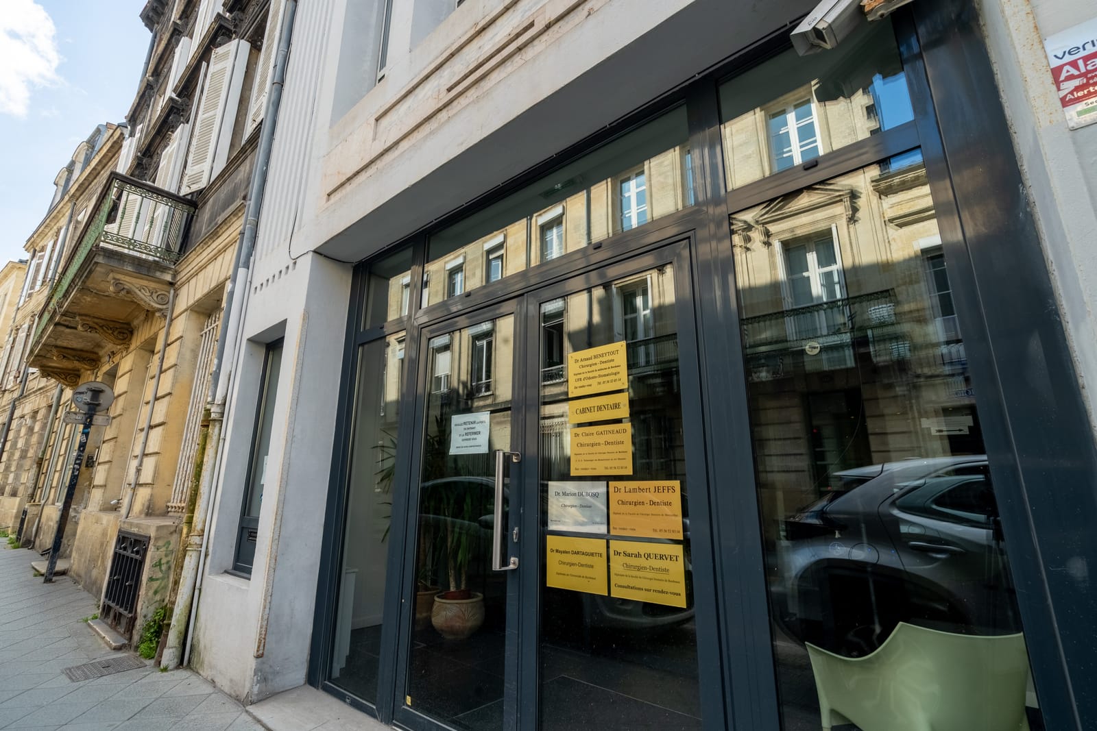 Façade du cabinet du Triangle, 119 rue du Palais Gallien à Bordeaux